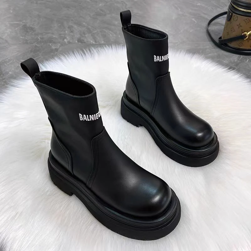 56280个性潮流小众英伦风短靴