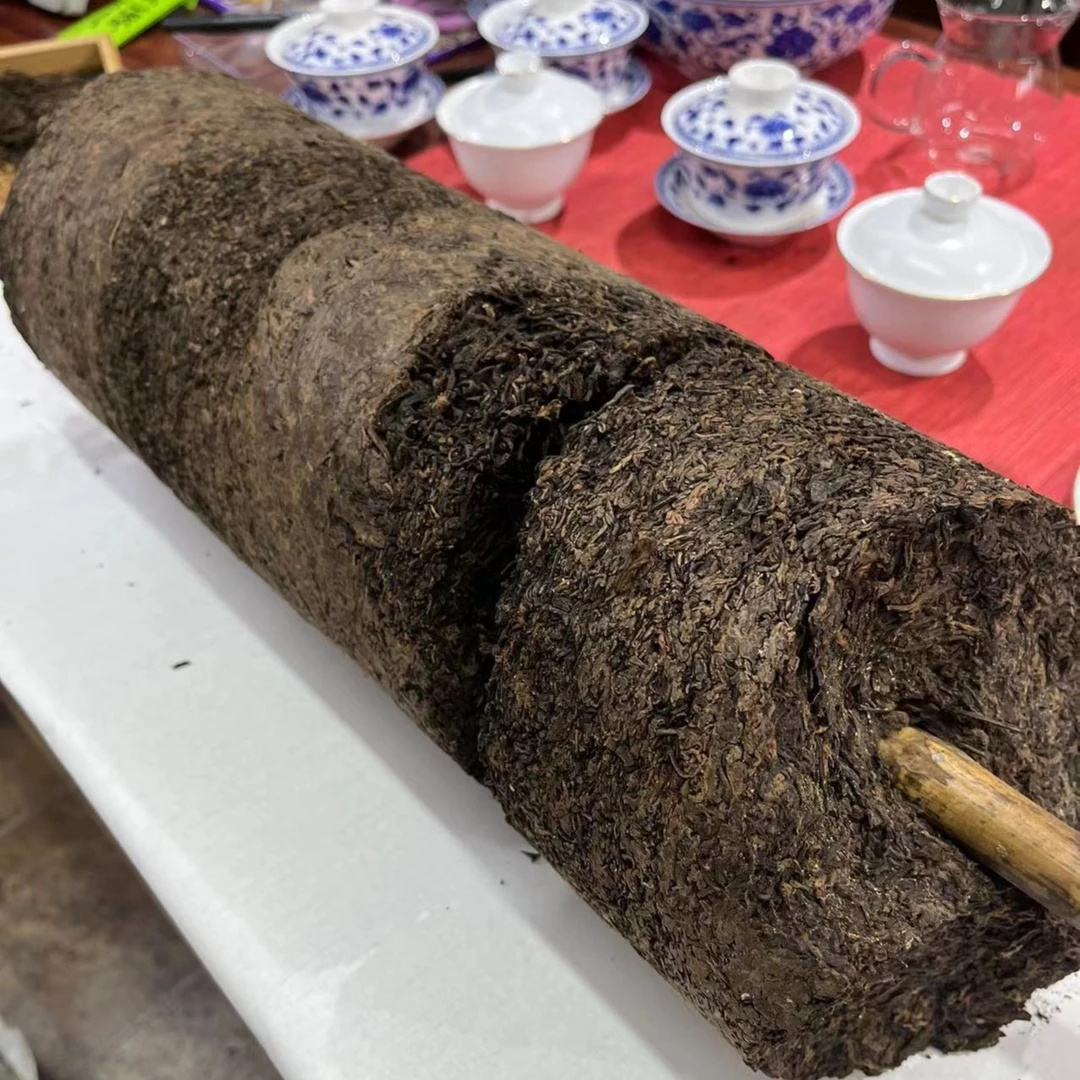 2008年 竹包易武大树 熟茶 100克