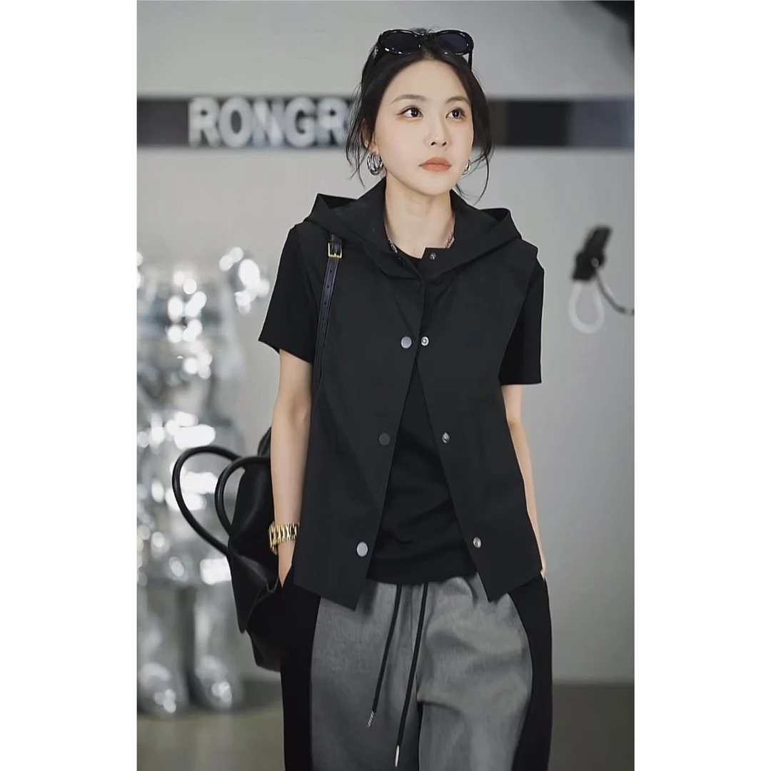 休闲宽松连帽黑色马甲女2023春季新款无袖坎肩马夹显瘦百搭短外套
