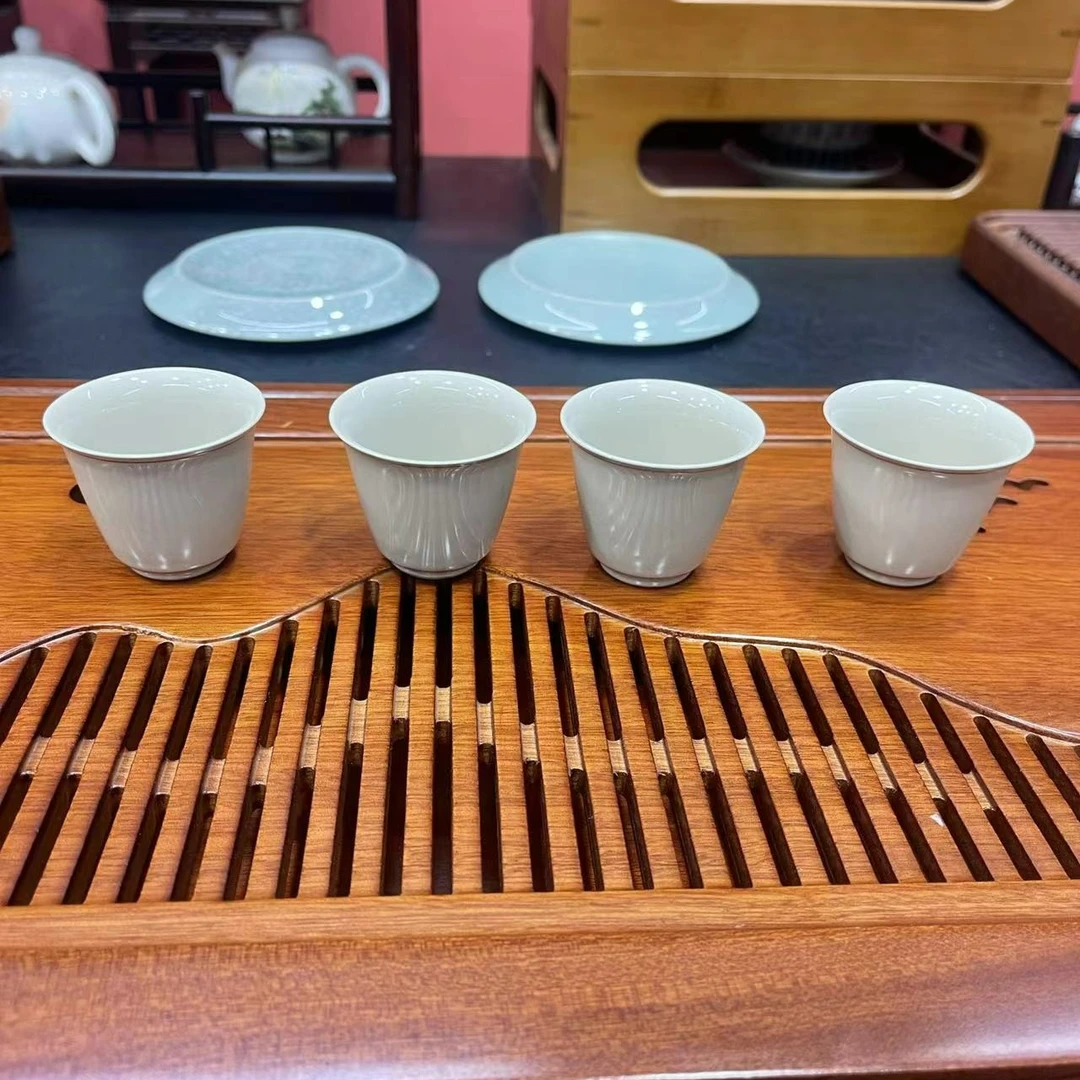 谦杯   草木灰小客杯四个一组D8018