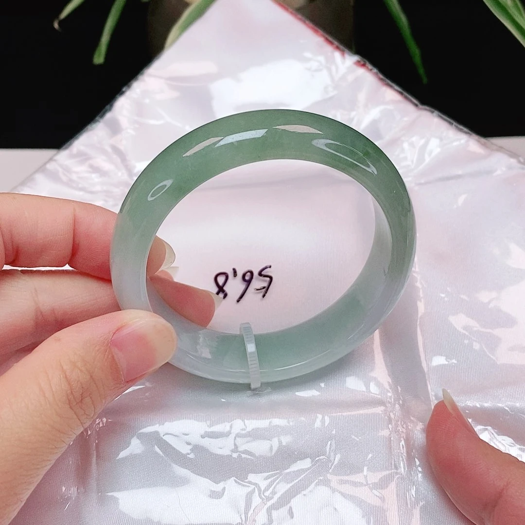 【闪购商品】翡翠手镯未镶嵌正圈