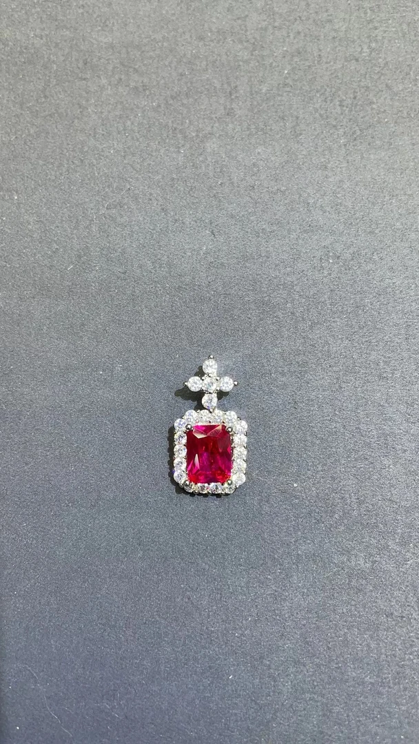 红白白P九百五十 FL净度A0025吊坠