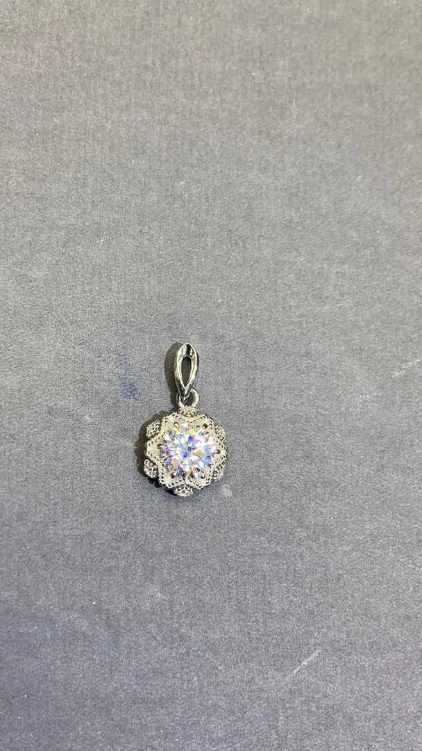 璀璨闪耀 永恒爱情 A00690吊坠