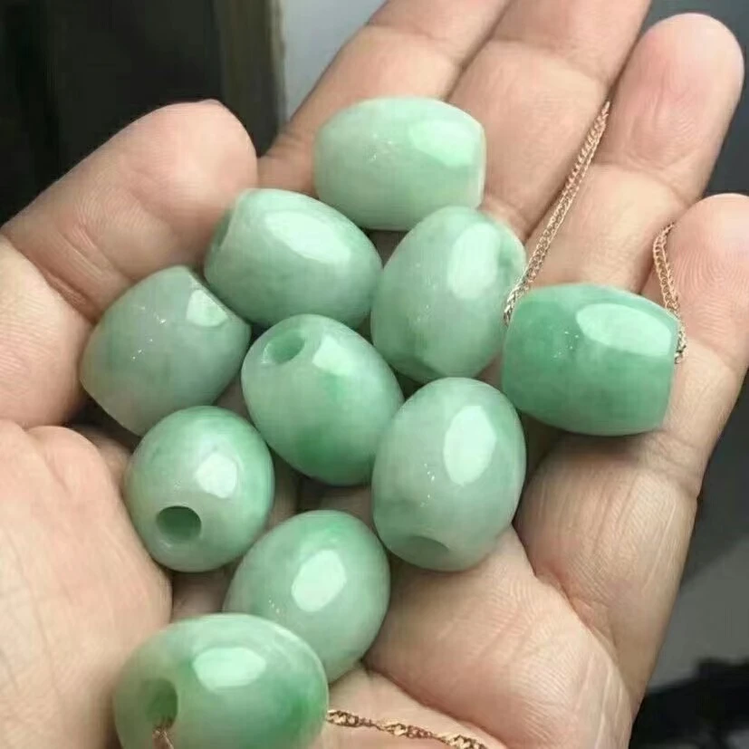 天然翡翠A货浅绿奶白飘绿飘花路路通吊坠可做手串多样化发货发一