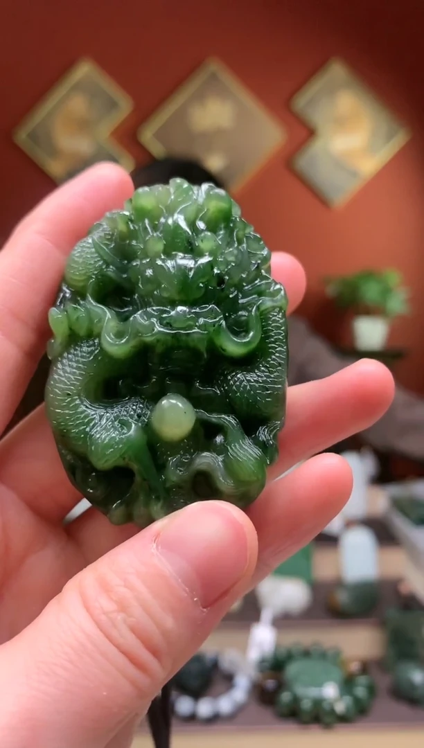 【闪购商品】和田玉颈饰未镶嵌碧玉龙牌