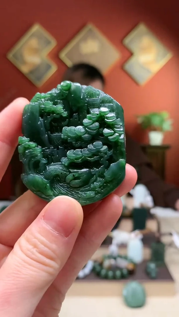 【闪购商品】和田玉颈饰未镶嵌碧玉山水方牌