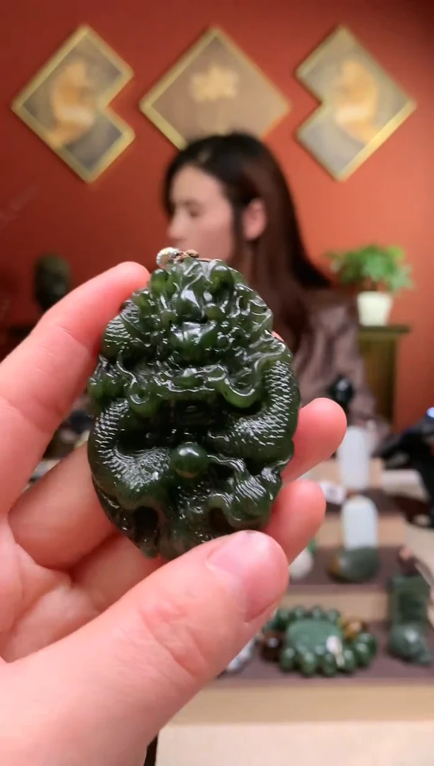 【闪购商品】和田玉颈饰未镶嵌碧玉龙牌