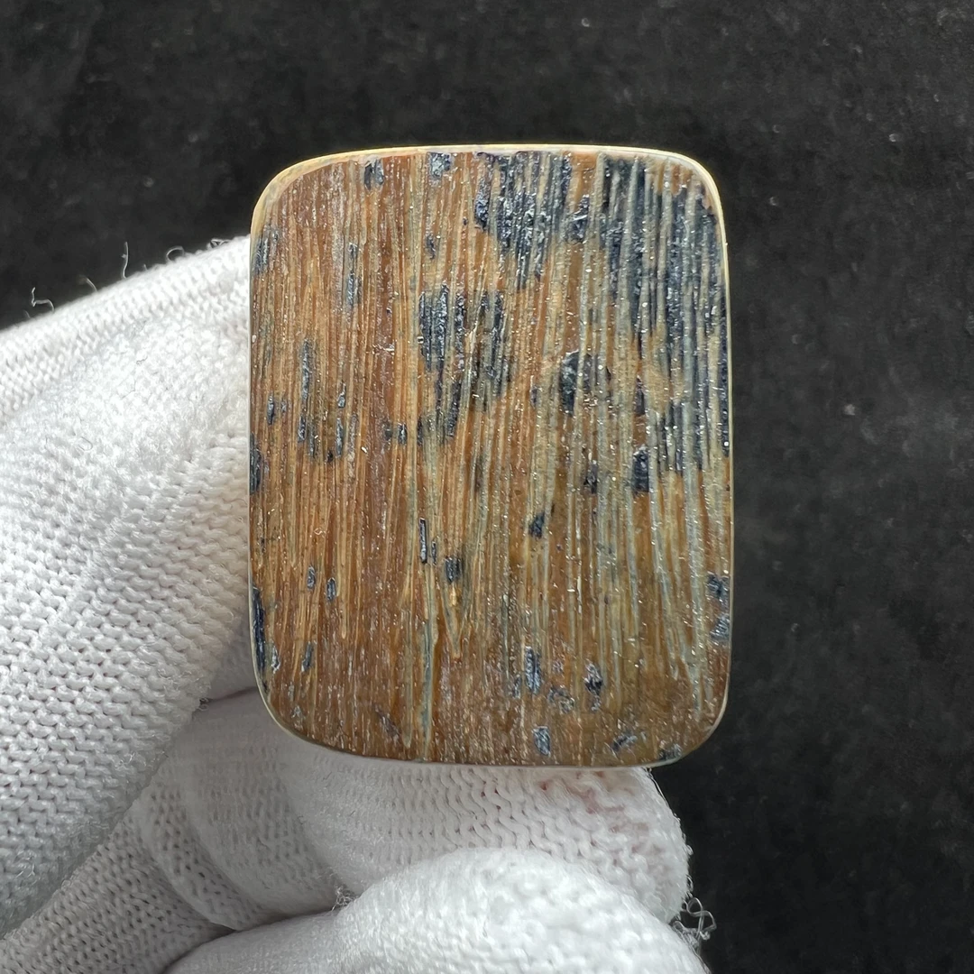 E1453天然猛犸牙 蓝皮肥皂 24*31*17mm支持鉴定 假一罚四