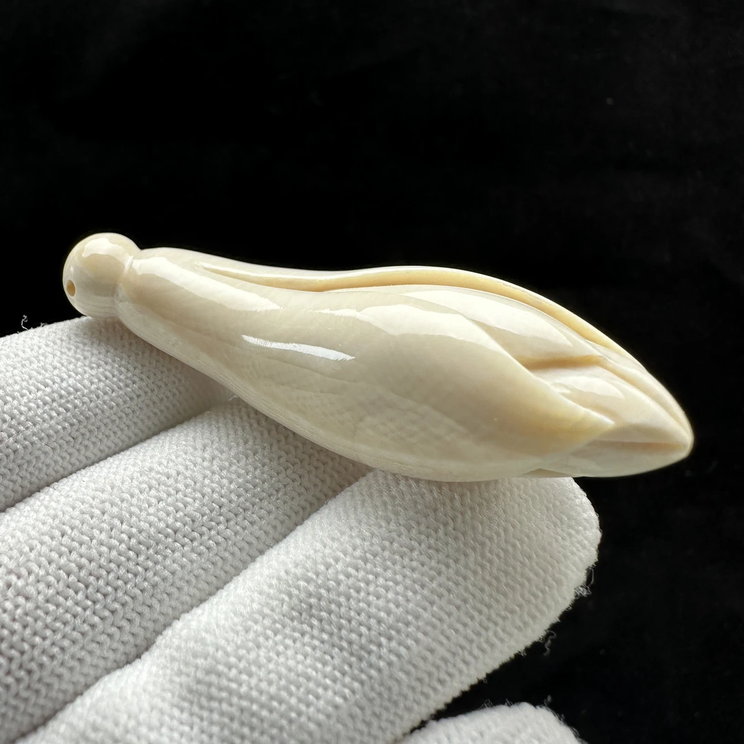 S2581天然猛犸牙 雕刻玉兰花 15.5*59.7mm支持鉴定 假一罚四