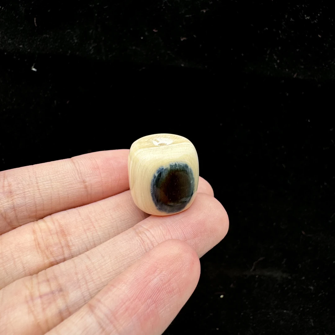S6218天然猛犸牙 蓝眼睛桶珠 18.5*17.6mm 支持复检 假一罚四
