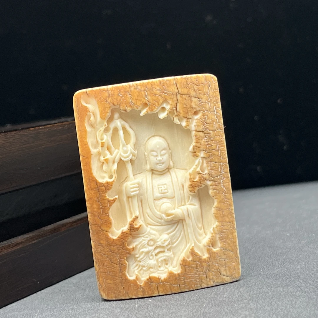 K5225天然猛犸牙 雕刻地藏王 40*57*11mm支持鉴定 假一罚四