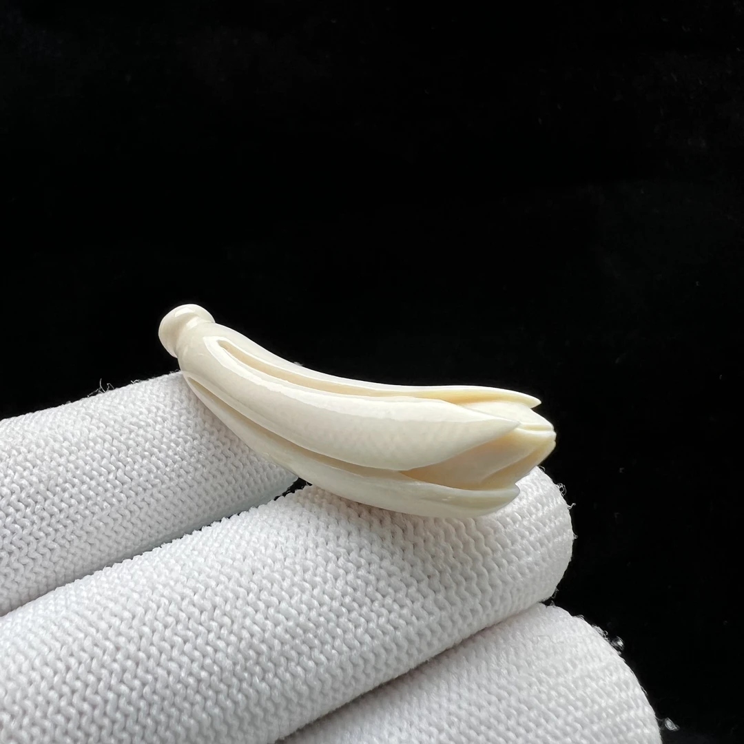 X4202天然猛犸牙 雕刻玉兰花 11*42.5mm支持鉴定 假一罚四