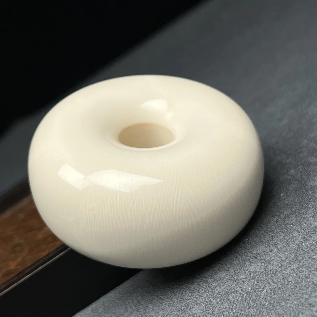 A2549天然猛犸牙 甜甜圈 52*25mm支持鉴定 假一罚四