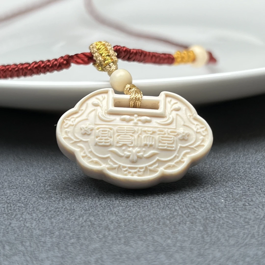 A228天然猛犸牙平安锁28×18×8mm约4.5克支持鉴定假一罚四