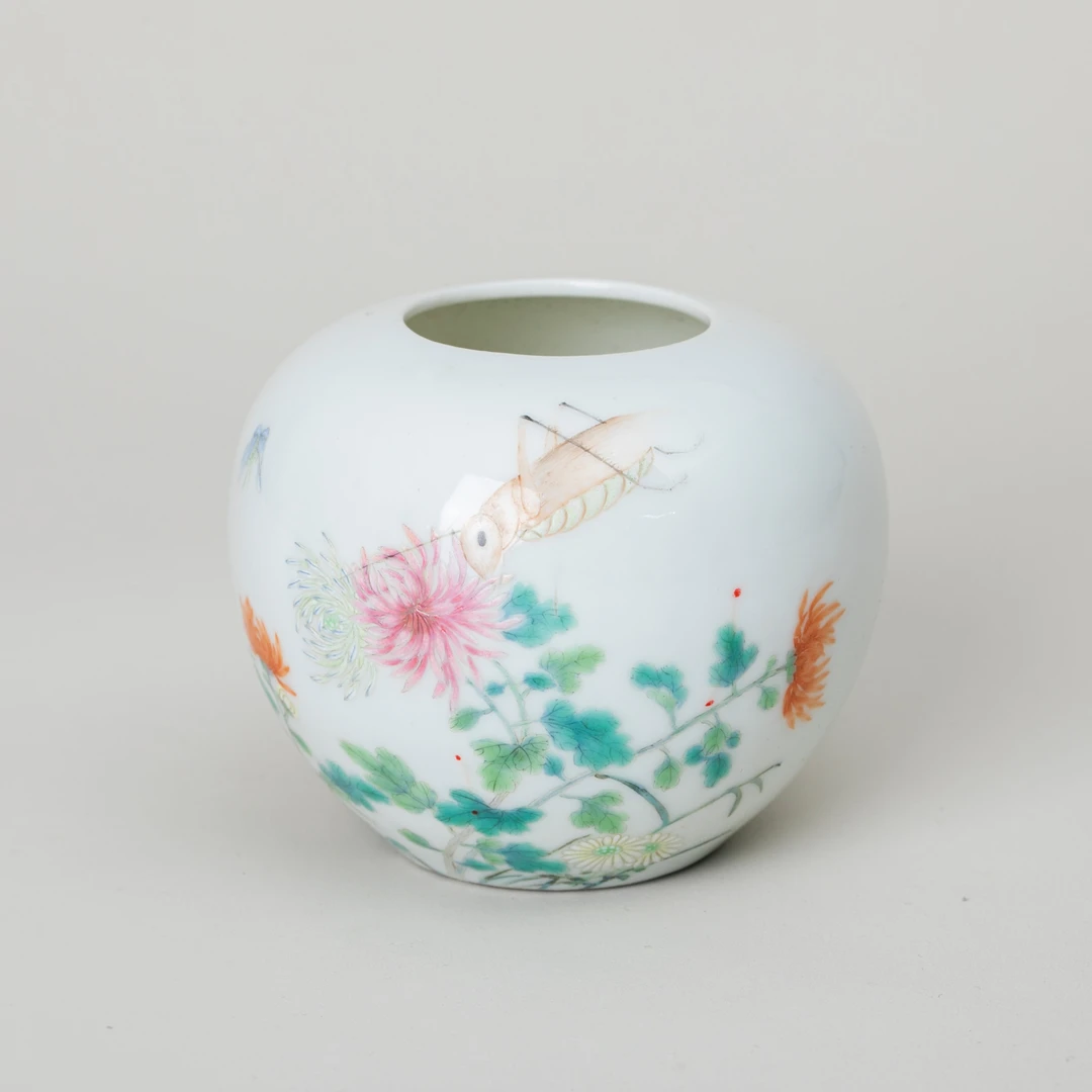 【古董】2、民国  粉彩秋菊草虫花蝶纹水丞