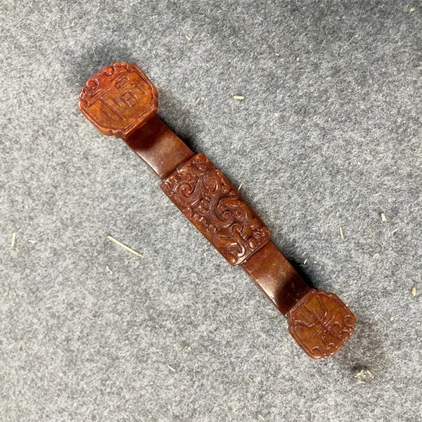 高古玉红沁色如意摆件