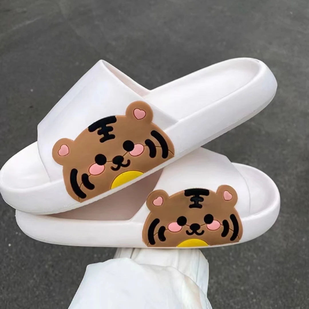 【084】新款侧虎夏季百搭时尚卡通男女鞋