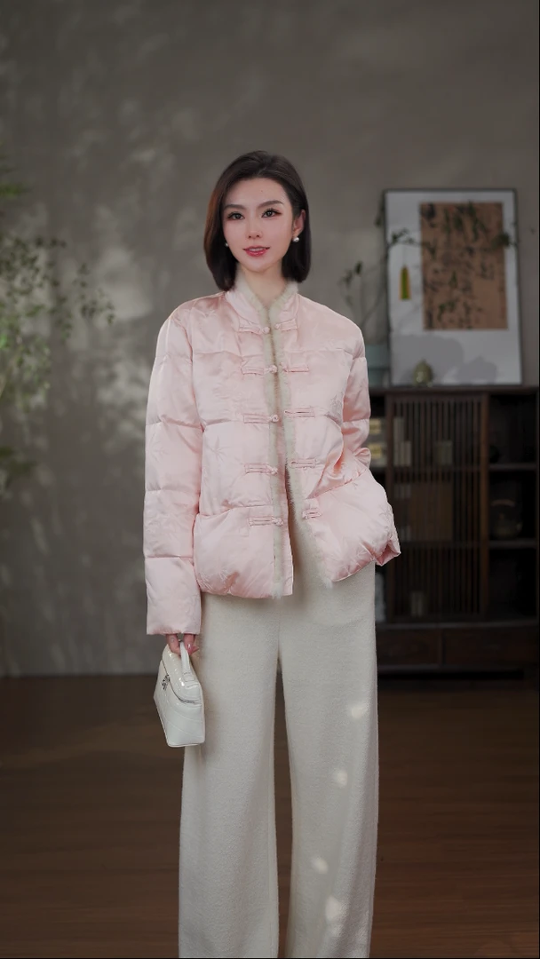 GONG QUE【粉竹】新中式秋冬款拼貂毛手工盘扣鹅绒外套 242336