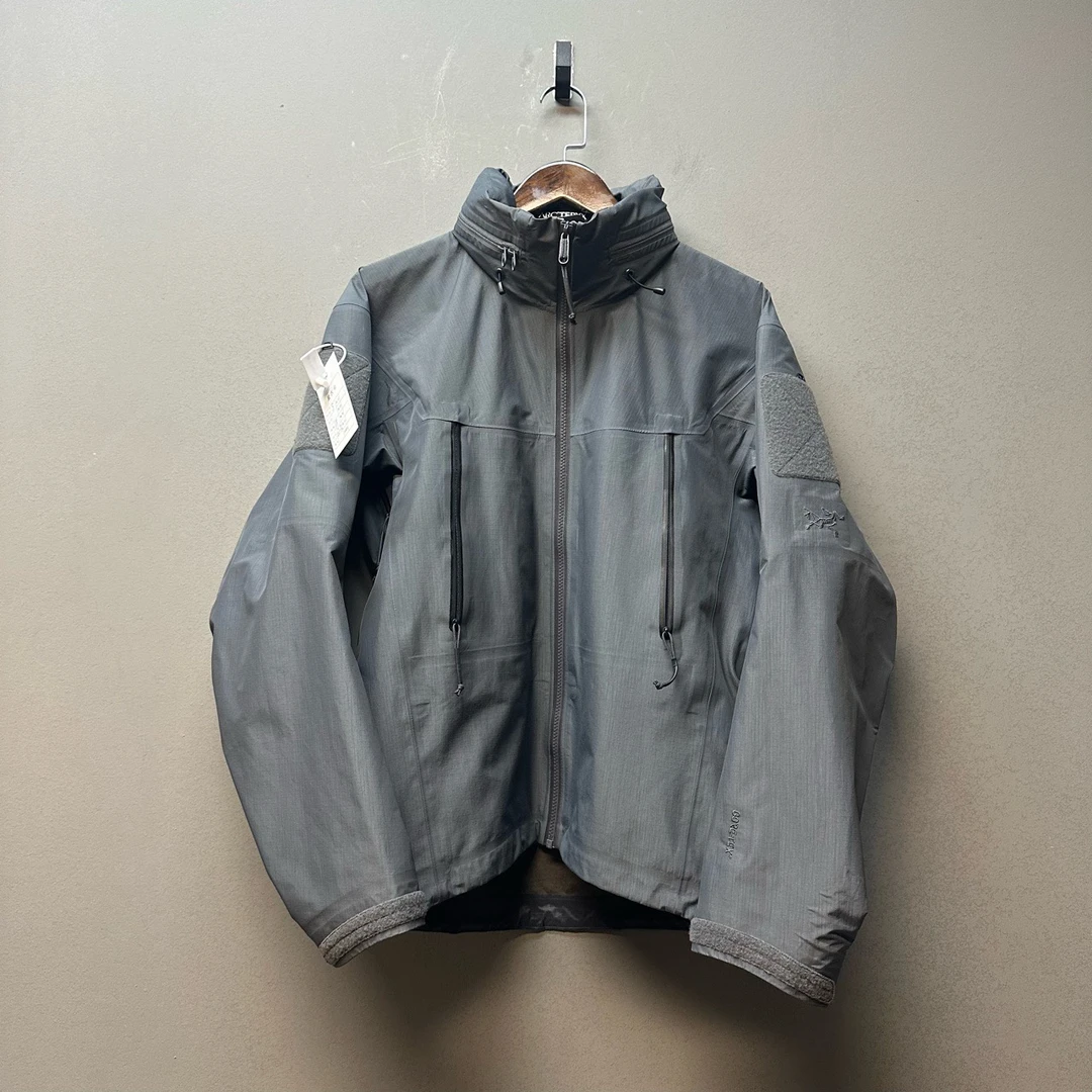 Arcteryx 始祖鸟/05175/Alpha jacket Gen2冲锋衣狼灰色95新 s 码