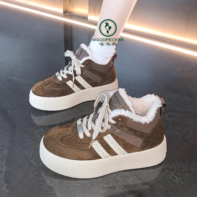 啄木鸟运动鞋女2024新款冬季加绒板鞋女生厚底增高防滑百搭鞋女
