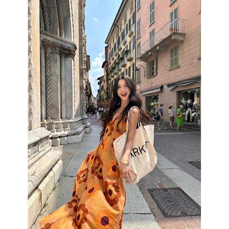 度假风高级感法式v领无袖印花裙小众不撞款连衣裙超长裙2024新款