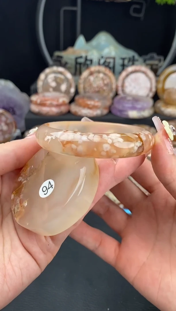 【闪购商品】石英质玉手镯（圆镯）未镶嵌55.7