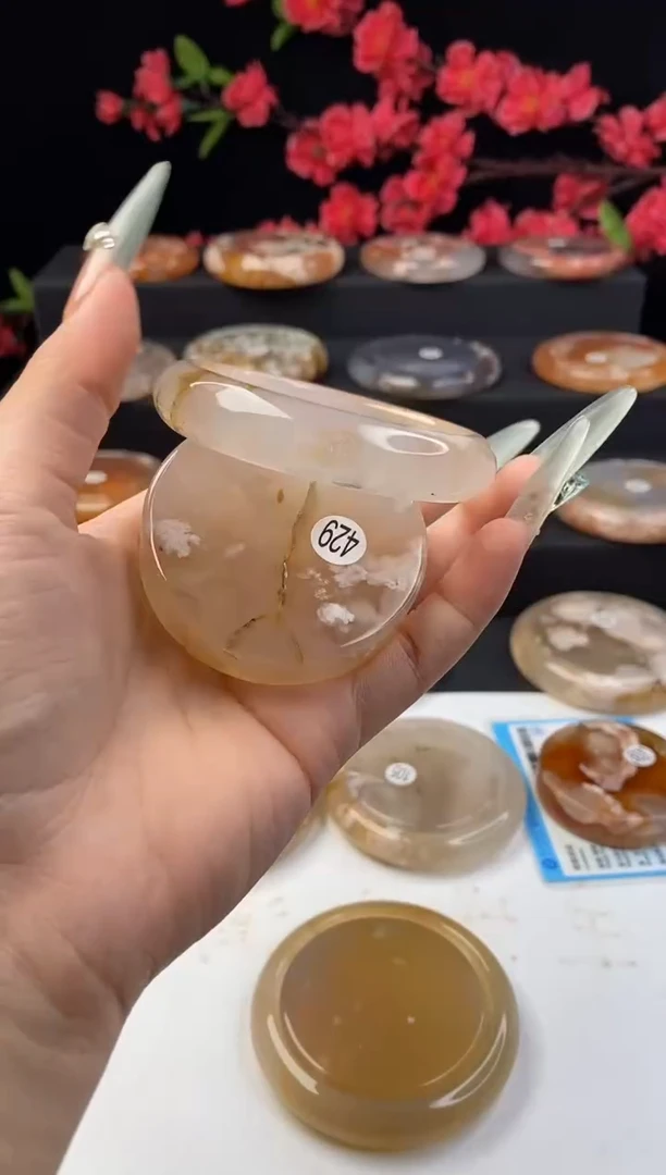 【闪购商品】玛瑙/玉髓手镯（圆镯）未镶嵌53.6圈口