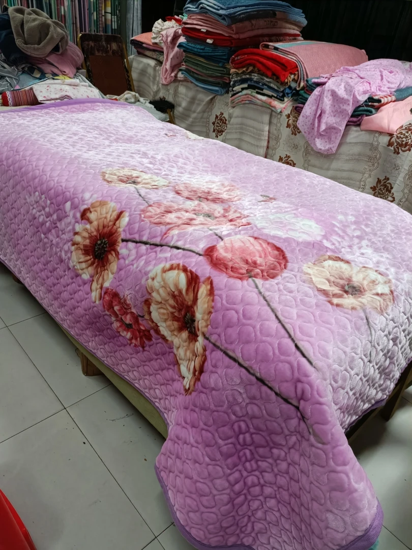 富贵绒盖毯   1.5米和1.8米可用  柔软舒适   不跑床 不滑床