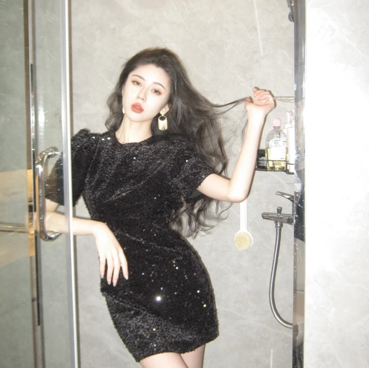 邱肉瑶 法式温柔风高腰纯欲复古显瘦梭织连衣裙-QC