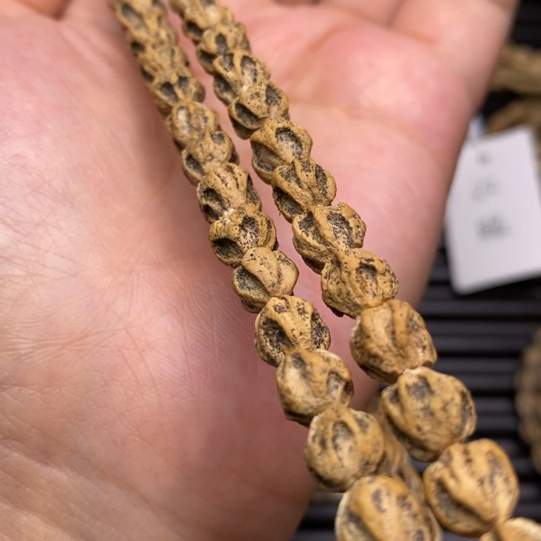 柏香籽/百香籽吊坠啊*?