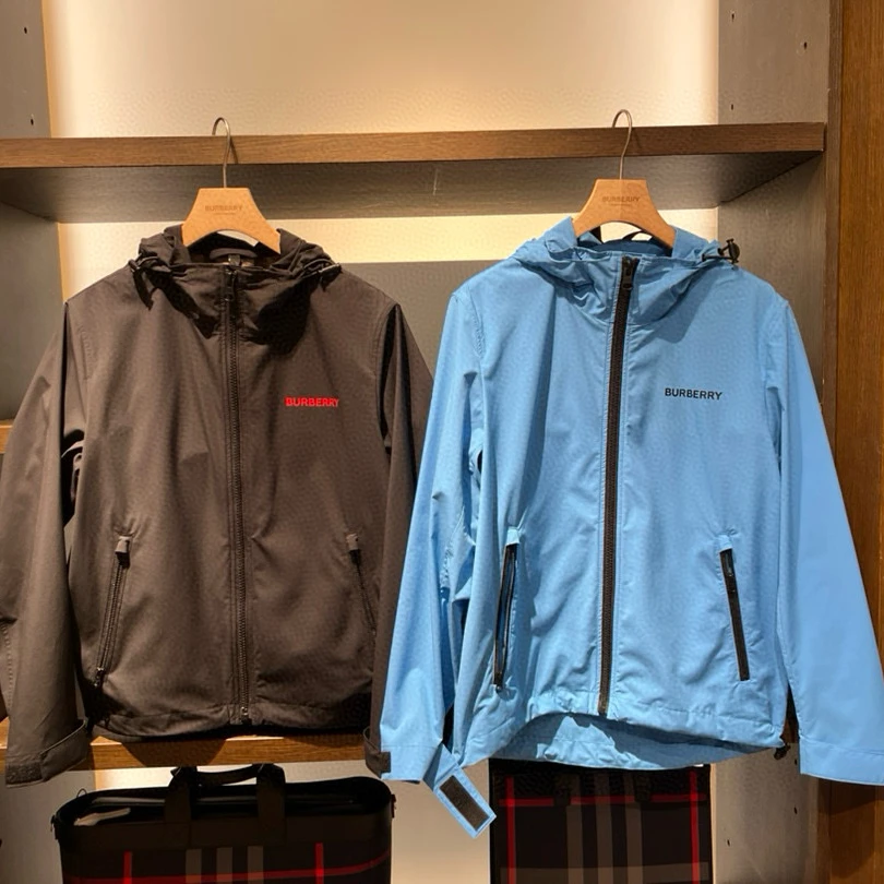 【奥地利直邮】BURBERRY/博柏利 巴宝莉新款纯色字母logo外套