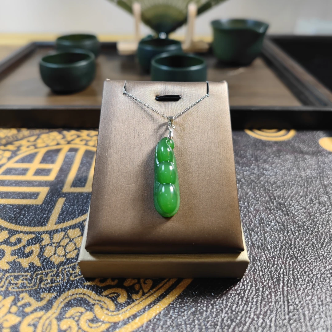 大唐玉匠精选和田玉碧玉猫眼雕刻福豆吊坠挂件冰阳绿