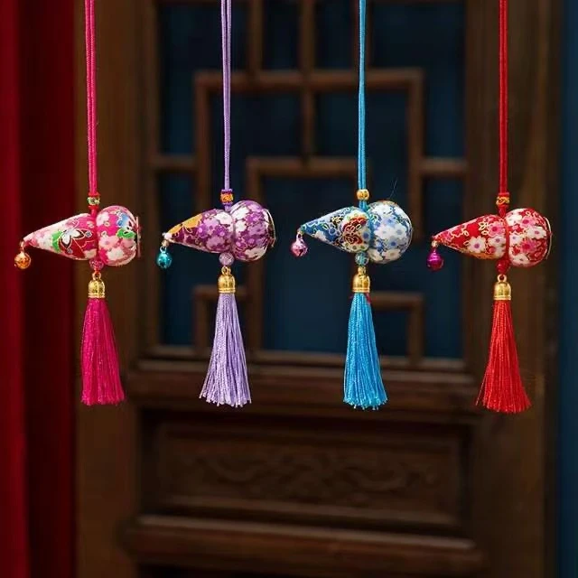 彩绳葫芦挂件平安香包流苏铃铛葫芦随身汽车礼物