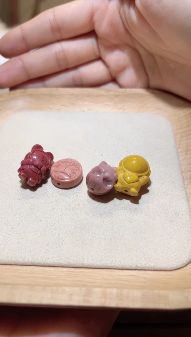 【闪购商品】石英质玉小宠未镶嵌阿拉善小宠雕刻件