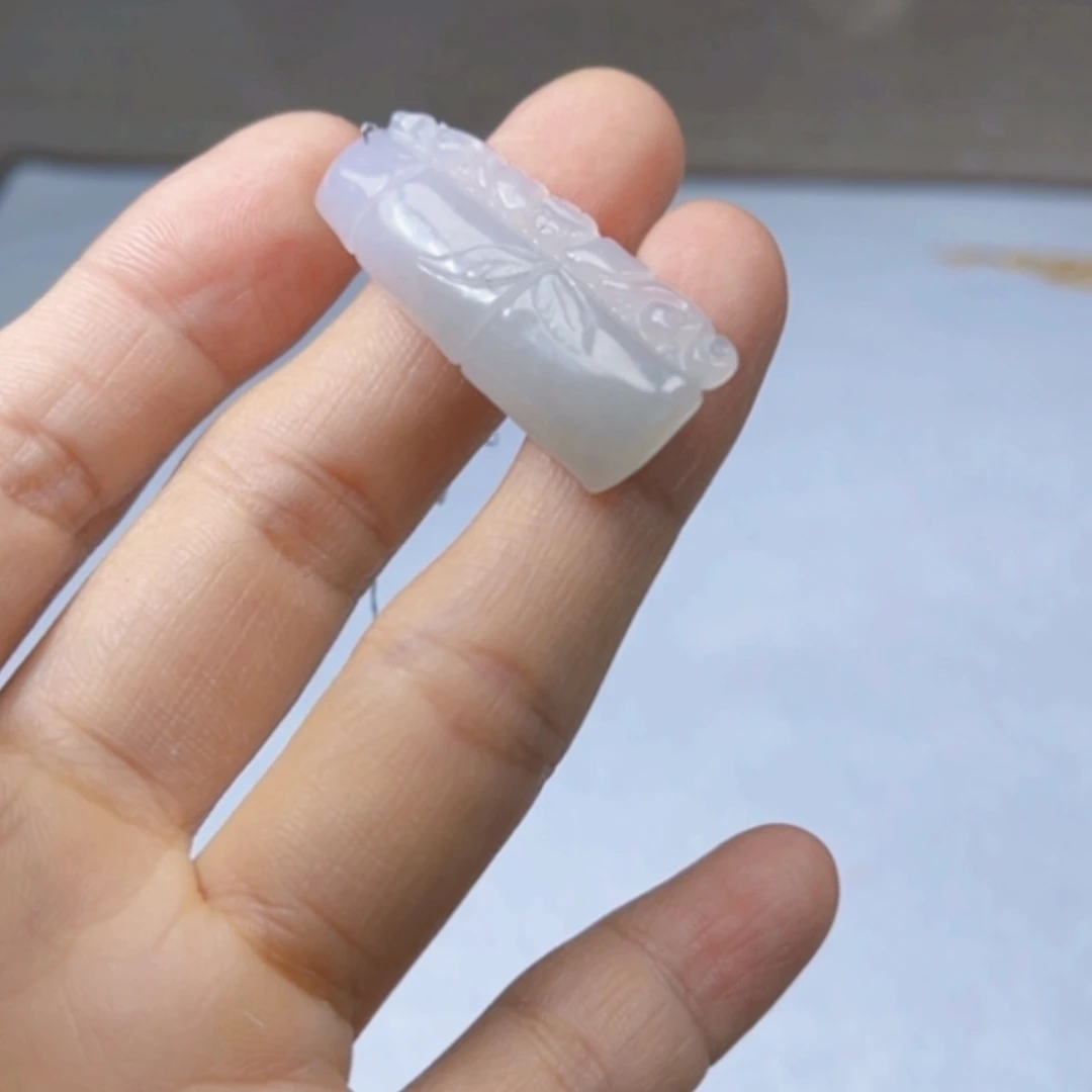 【闪购商品】翡翠颈饰未镶嵌