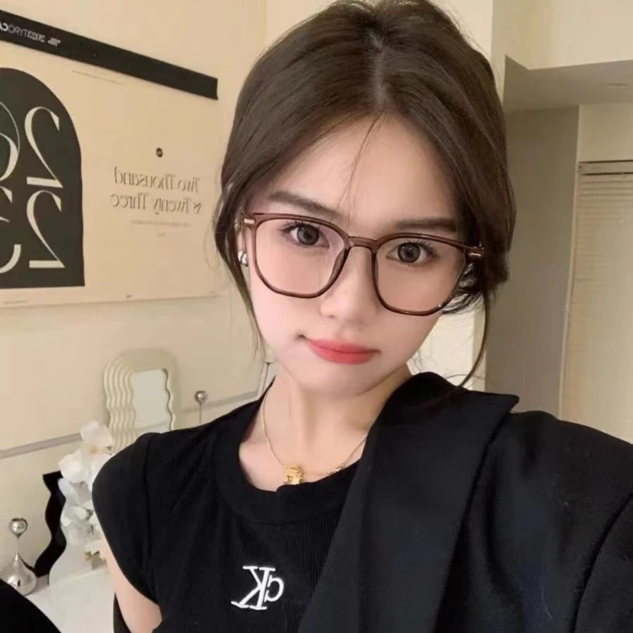 韩版高级感冷茶色近视眼镜框女潮素颜显瘦大框防蓝光防辐射眼镜男