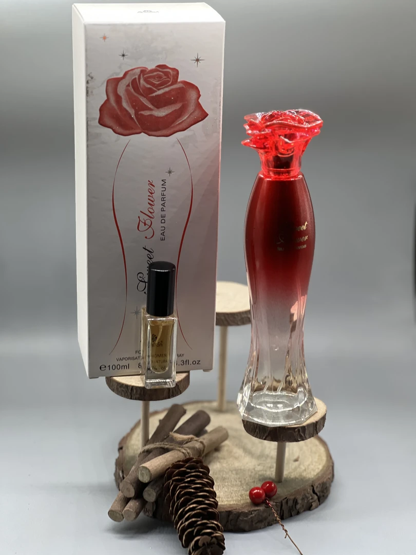 AR 红色玫瑰清爽香水。