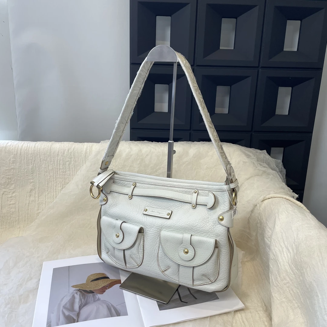 95新 FERRAGAMO/菲拉格慕 白色皮质手提单肩包