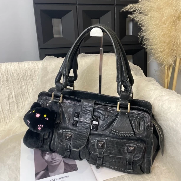 95新 Chloe/蔻依 黑色皮质压纹单肩机车包
