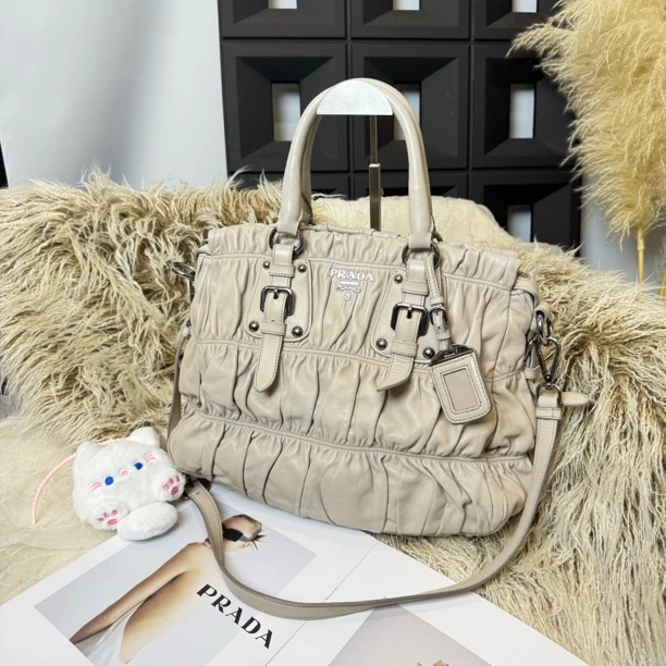 95新 Prada/普拉达 褶皱单肩斜挎托特包