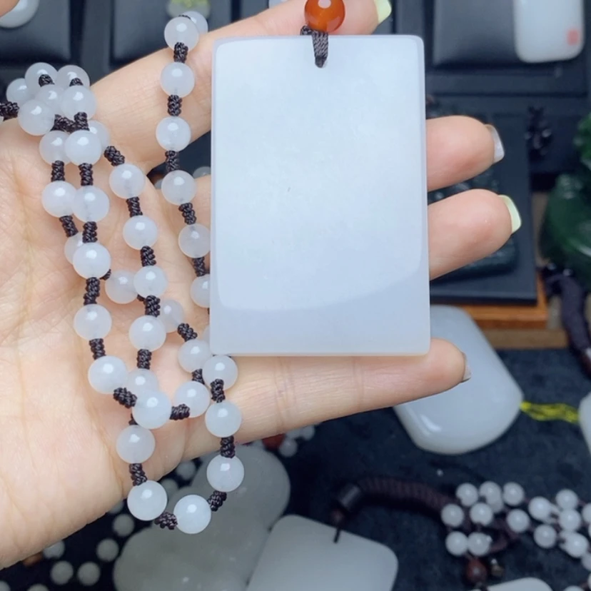 【闪购商品】石英质玉颈饰未镶嵌