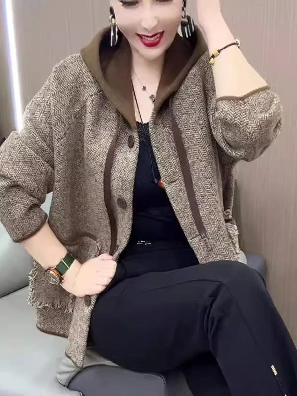 中老年外套女2025秋冬时尚流苏口袋韩版宽松年轻妈妈款连帽上衣厚