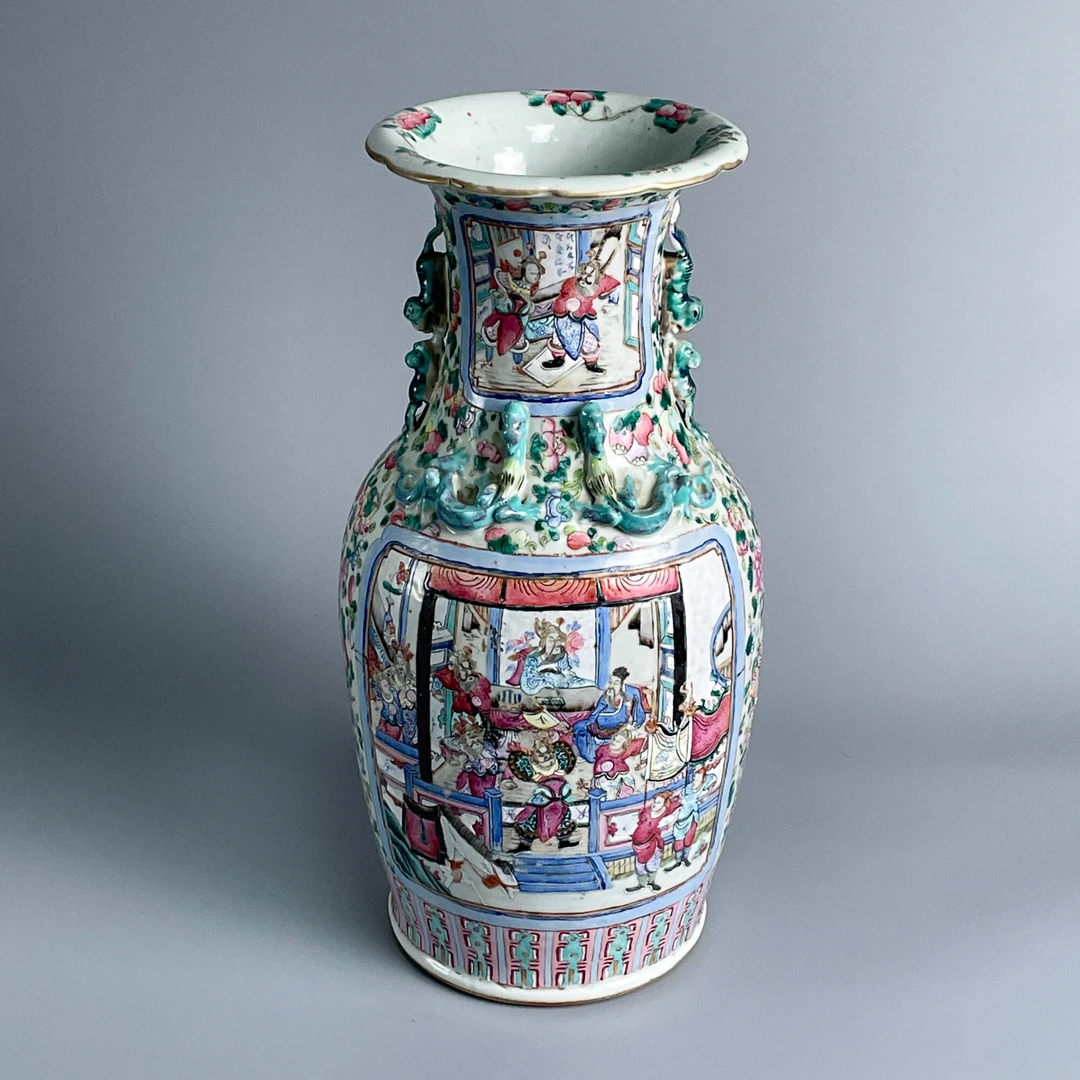 dj1w wk1.5w同治粉彩秦琼战罗城双狮耳花口瓶M2XKH000688/绣花张