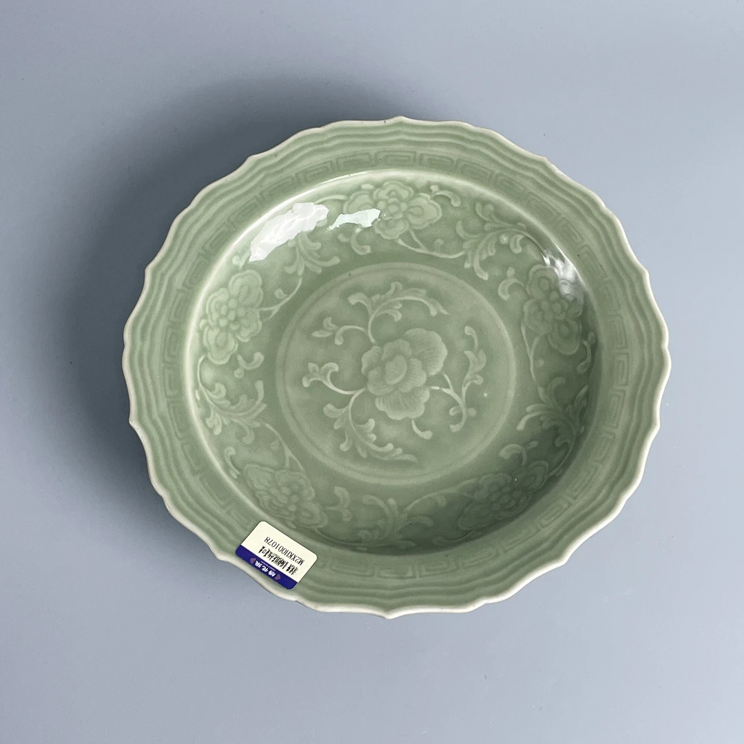 瓷器/古董清乾隆青釉剃刻花卉纹菱口盘-M2XKH001078/文物/绣花张