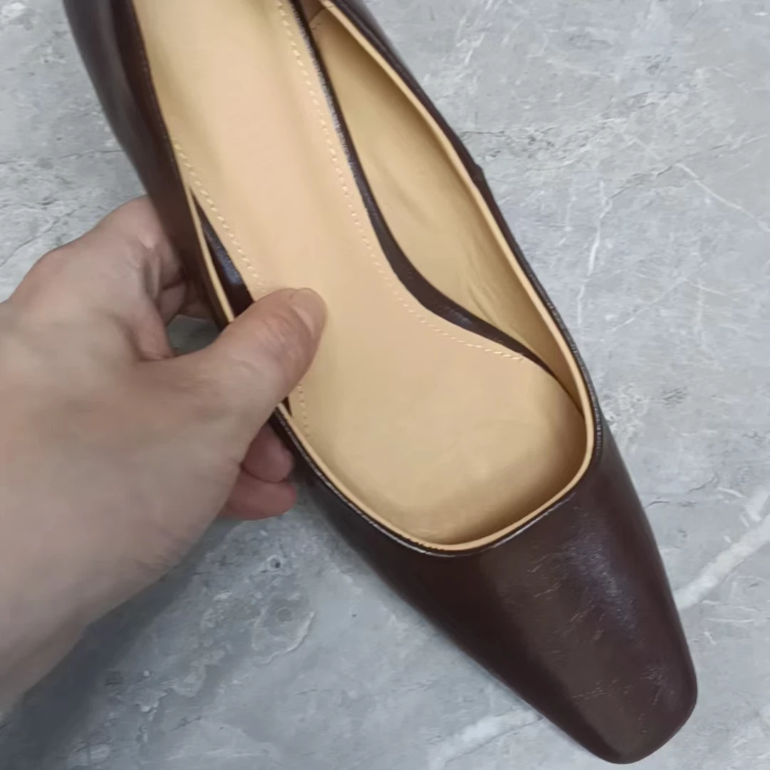 Z2304棕色时装单鞋库2