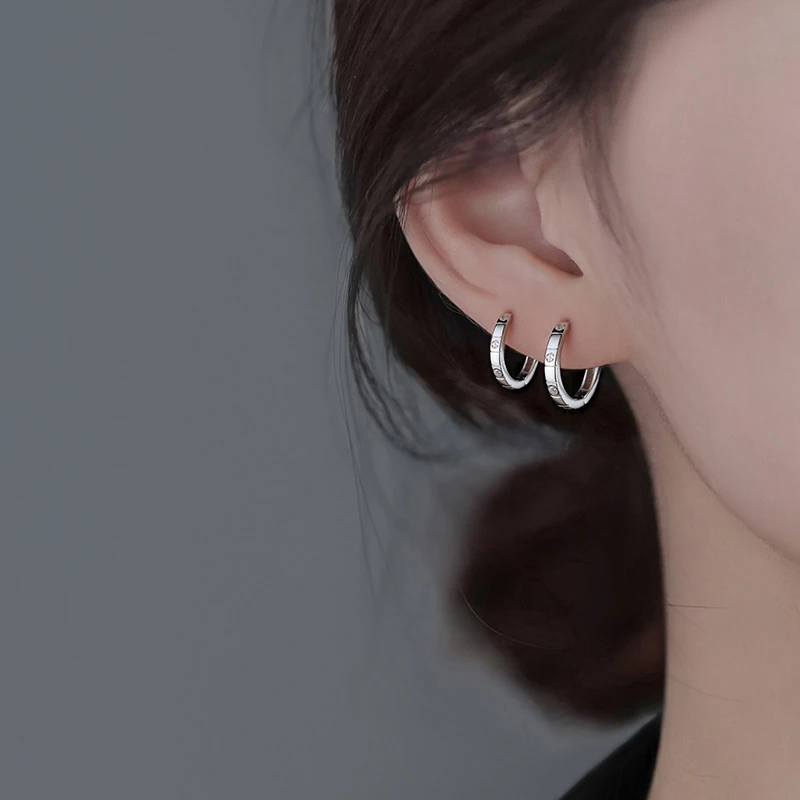 足银合成锆石耳饰 锆石养耳洞耳环轻奢2024爆款高级耳钉小众耳饰
