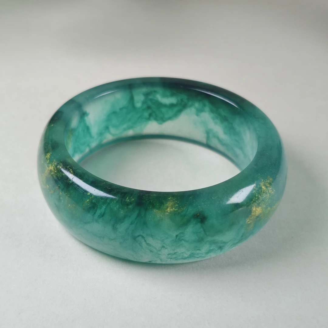 S064轻奢款幽 兰绿 精 磁手镯 多样性发其一