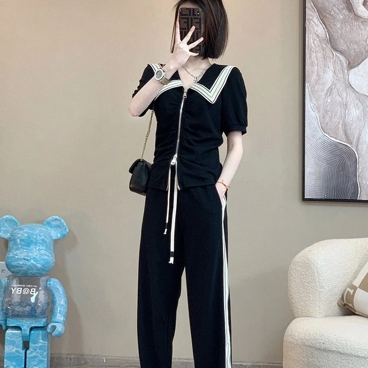 时尚流行运动休闲套装女夏2023新款潮流翻领短袖显瘦阔腿裤两件套