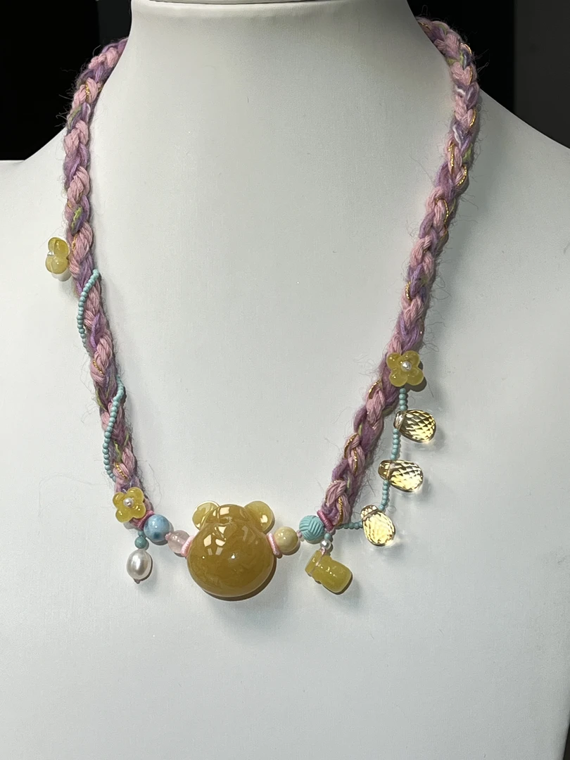 琥珀蜜蜡小熊项链