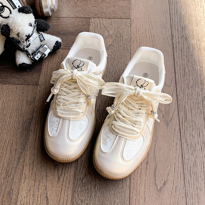 拉夏贝尔时尚德训鞋女2025新款夏季绣花国风休闲鞋运动小白板鞋